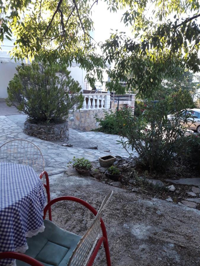 Apartment Tuja Jadrtovac Екстериор снимка