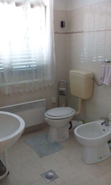 Apartment Tuja Jadrtovac Стая снимка