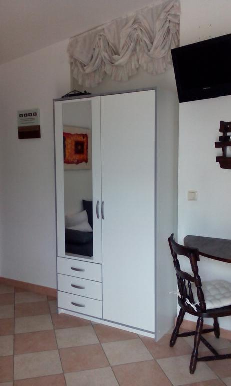 Apartment Tuja Jadrtovac Стая снимка